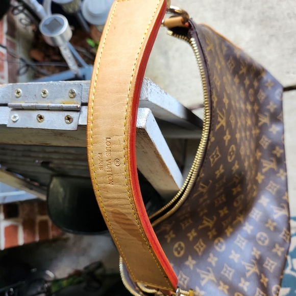 HOBO TYPE LEATHER BAG BY LOUIS VUITTON - Picture 4 of 11